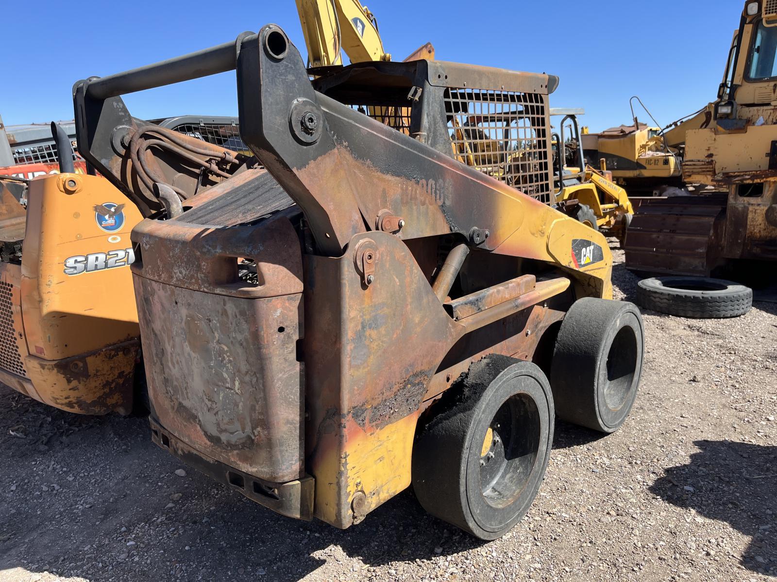 ./imagenes/INVOICE/2019/17560/MINICARGADOR CATERPILLAR 252B3 (7).JPG